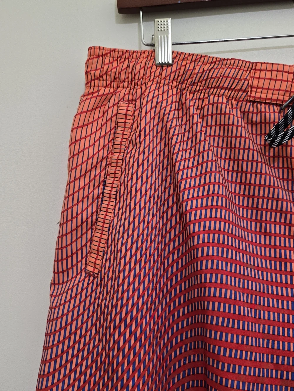 NIKE size Large  Board Shorts Mesh Lined Riptide‎ Volley Swim Trunks Orange